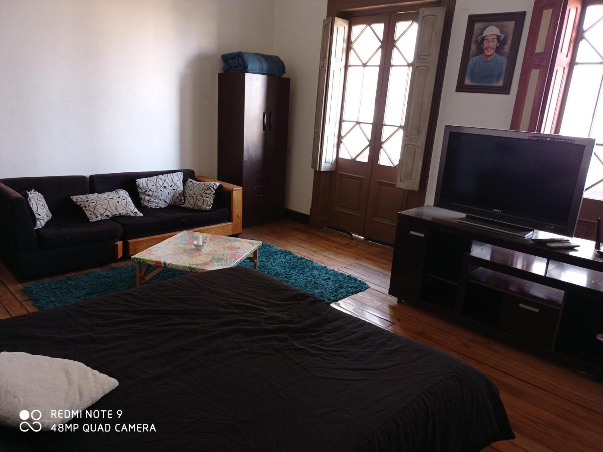 סנטיאגו Hostal Irreal מראה חיצוני תמונה