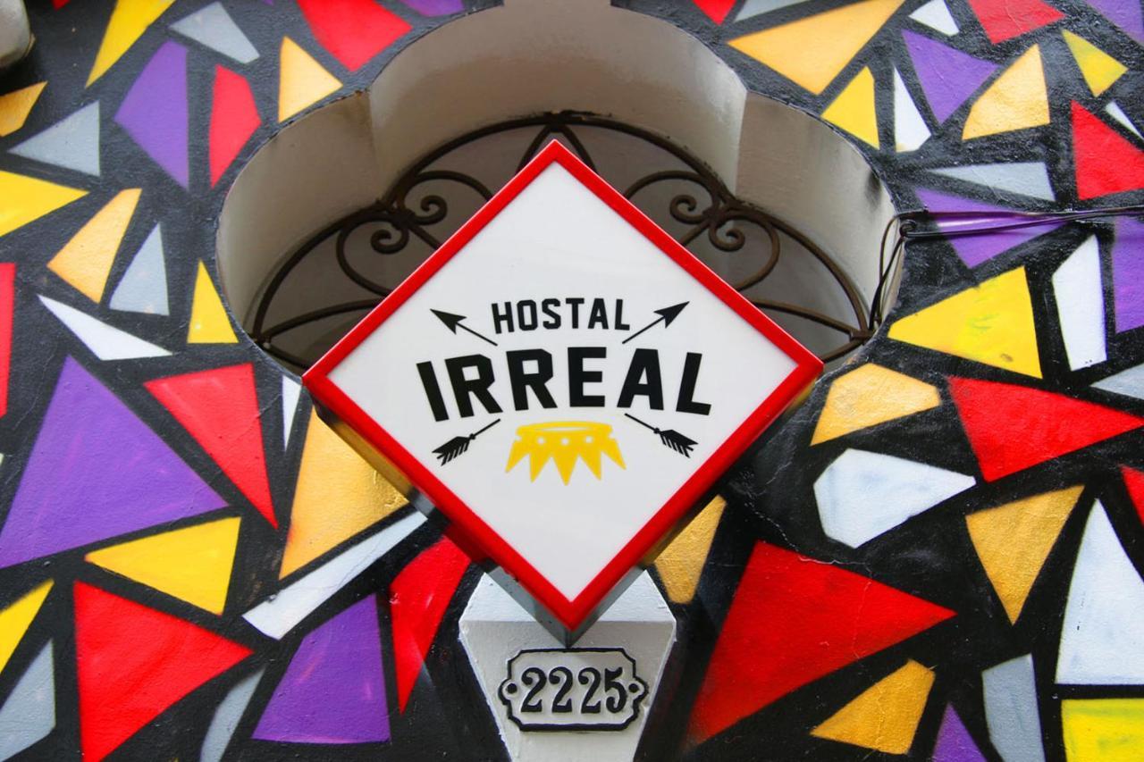 סנטיאגו Hostal Irreal מראה חיצוני תמונה